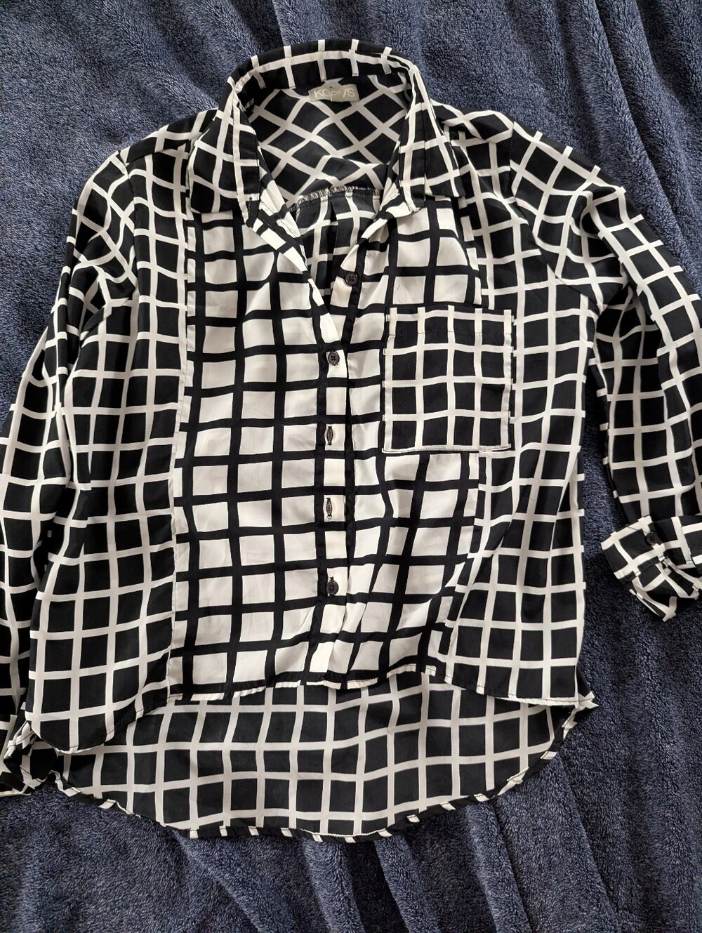 Cropped Checkered Top - Picture 9 of 10
